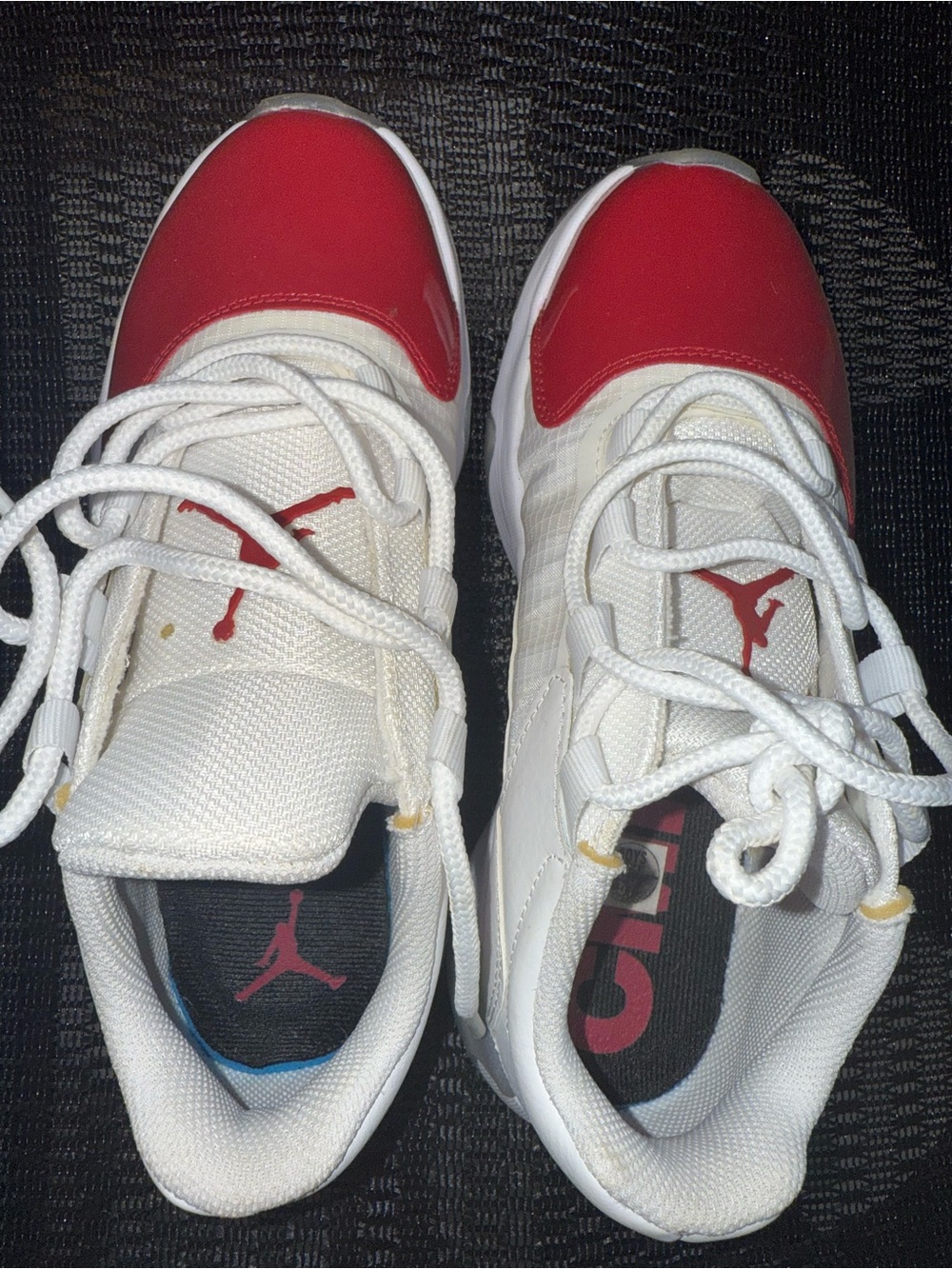 Air Jordan 11 CMFT Low
Cherry